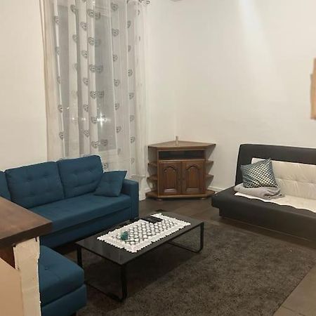 Superbe Appartement Avec Parking Gratuit Vaulx-en-Velin Ngoại thất bức ảnh