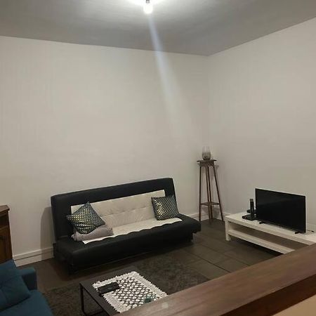 Superbe Appartement Avec Parking Gratuit Vaulx-en-Velin Ngoại thất bức ảnh